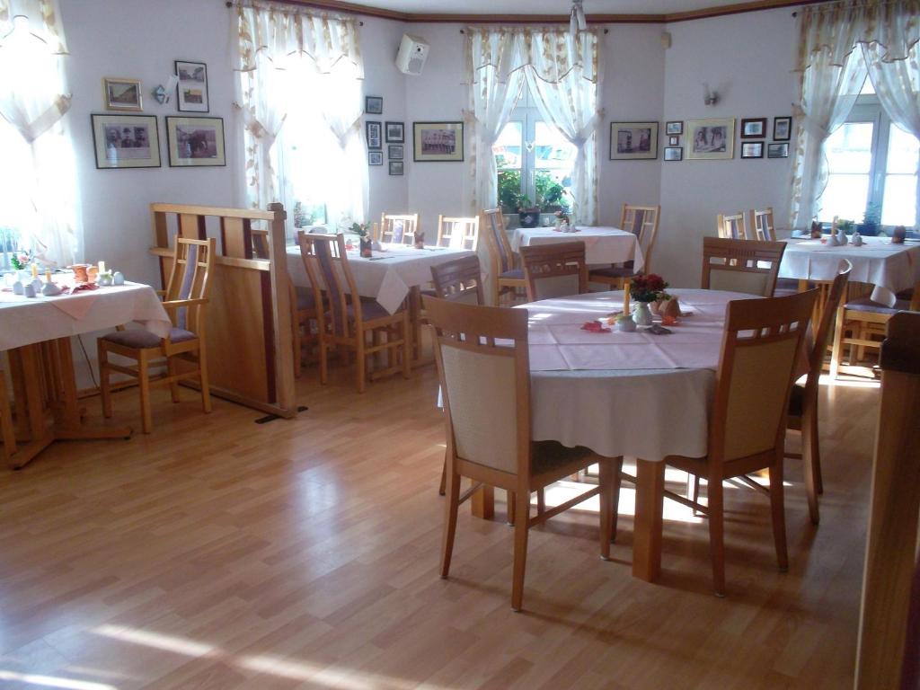 Hotel Am Seetor Angermunde Extérieur photo